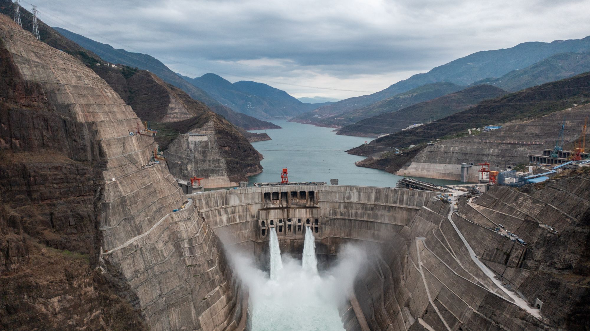 白鹤滩水电站累计发电量突破1000亿千瓦时