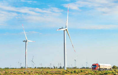内蒙古新能源装机并网规模突破1亿千瓦