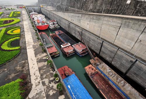 三峡船闸首季货运量破3000万吨