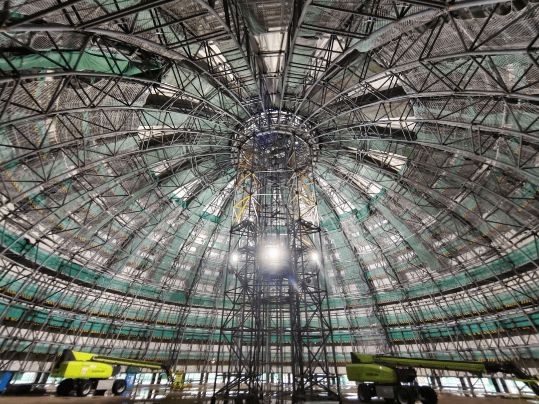 中核集团田湾核电8号机组穹顶球冠吊装成功