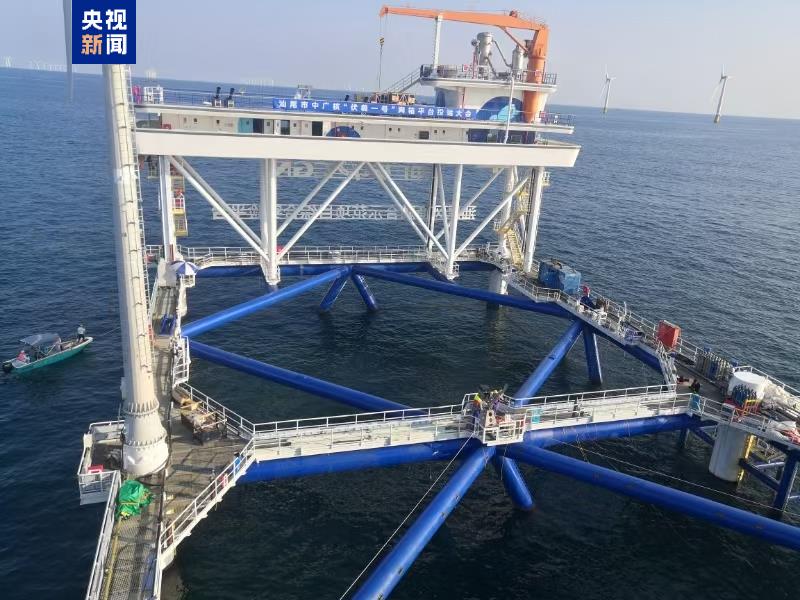 全球单体最大抗台型风渔融合网箱平台投运