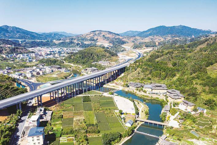 福建省九龙江北溪水闸改建工程北港围堰合龙