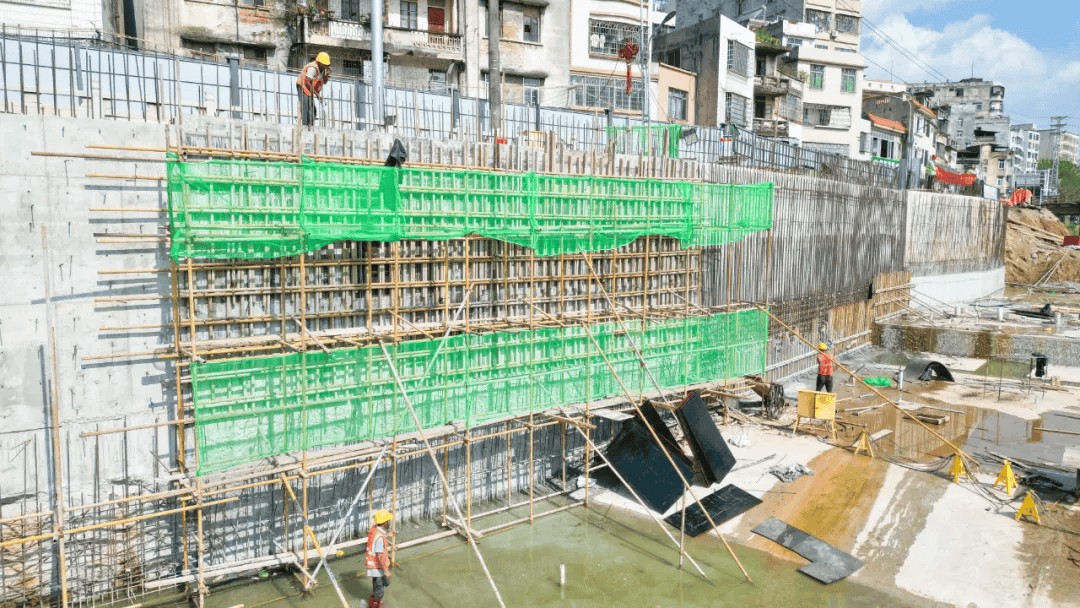 福建省九龙江北溪水闸改建工程北港围堰合龙