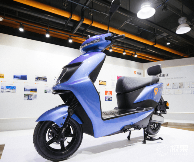 雅迪冠能星舰S80发布