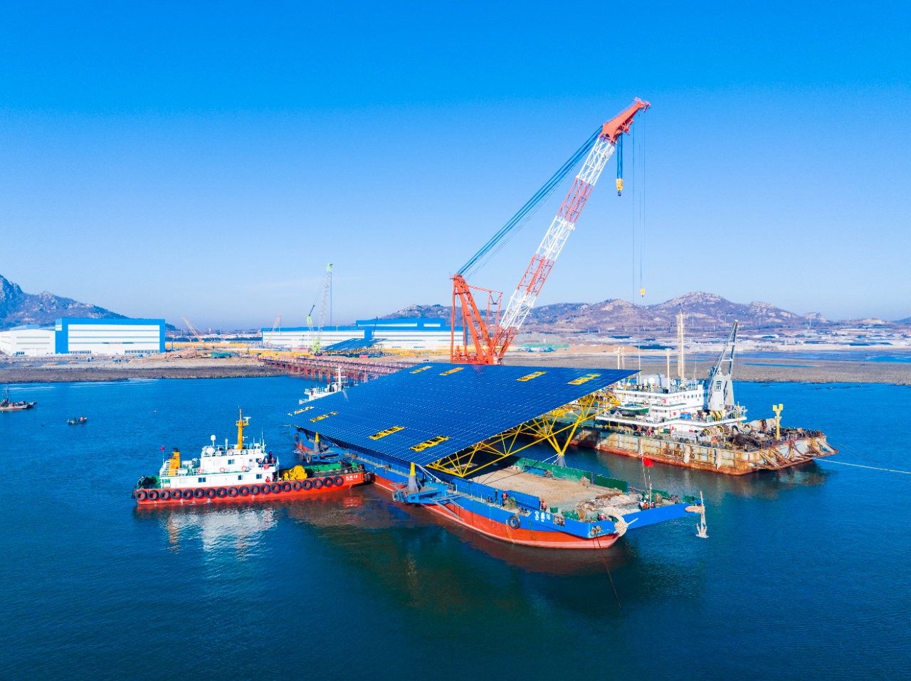 我国首座海水漂浮式光伏项目建成投用