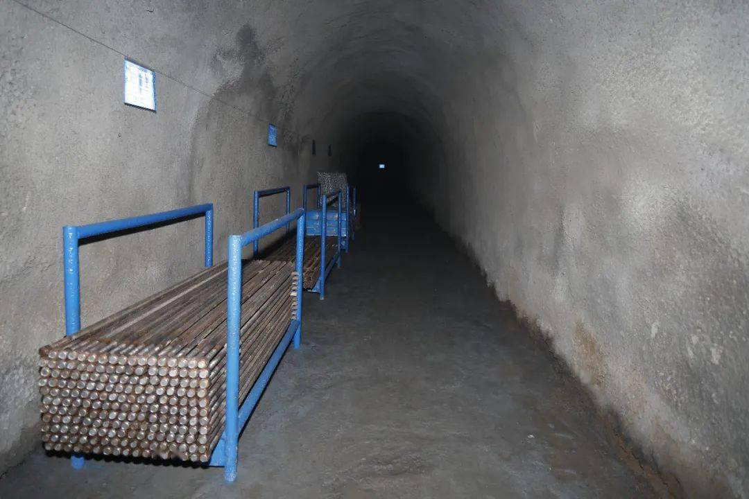 建一条通向生命安全的标准化巷道