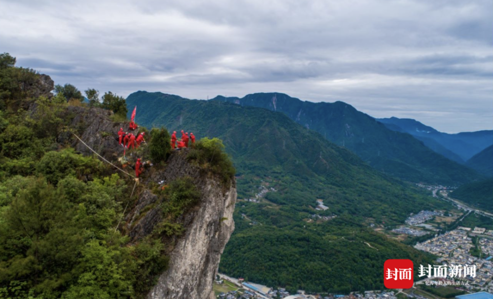中国石化为美丽新疆建设加油《中国石化在新疆社会责任报告》发布