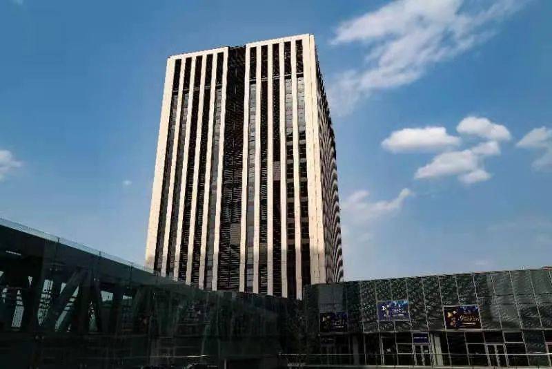 “莲鹤”地标亮相郑州 走进五冶打造的“城市会客厅”